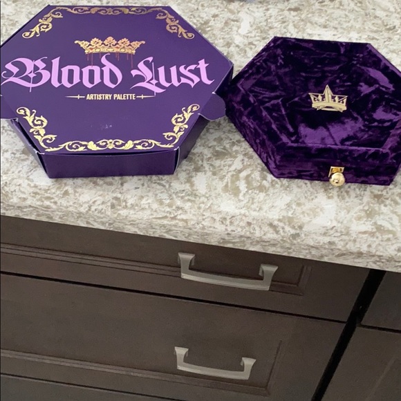 Jeffrey star blood list eyeshadow palette - Picture 6 of 8